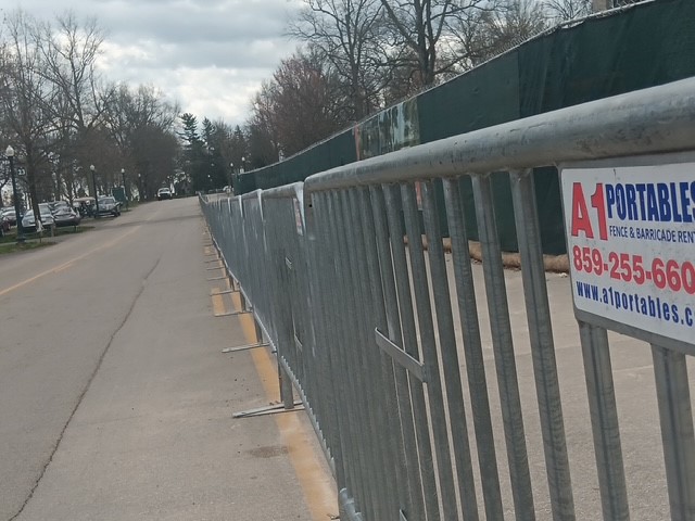 Kenneland Barricades 4