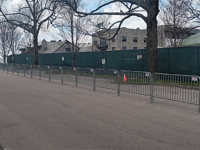 Kenneland Barricades
